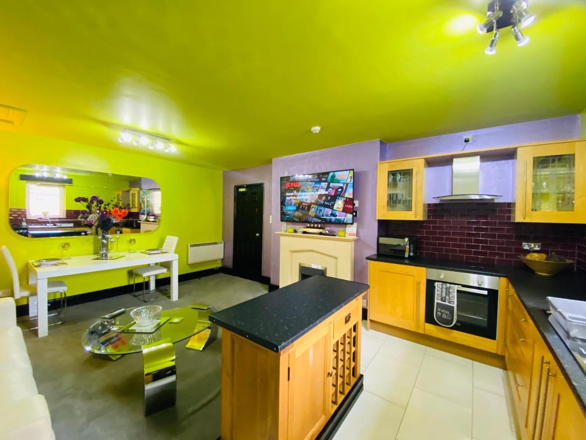 Phoenix Apartments Гуул Екстериор снимка