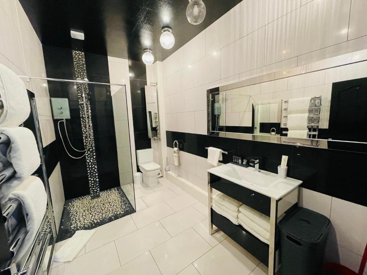 Phoenix Apartments Гуул Екстериор снимка